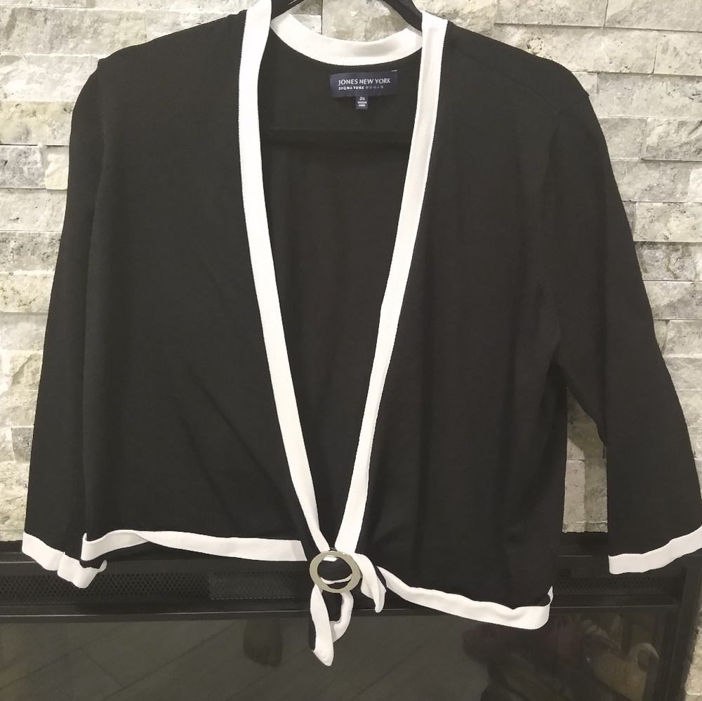 Blazer - Picture 3 of 4